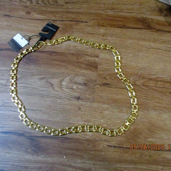 LIZ CLAIBORNE Chain Belt Gold tone S/M 38" long NWT Vintage - Picture 1 of 3